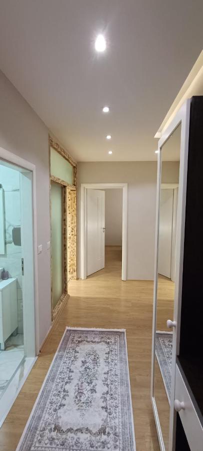 Luxury Blloku Tirana Apartment エクステリア 写真